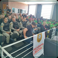 Agradecimento e reconhecimento de nossa comunidade às Forças de Segurança locais.