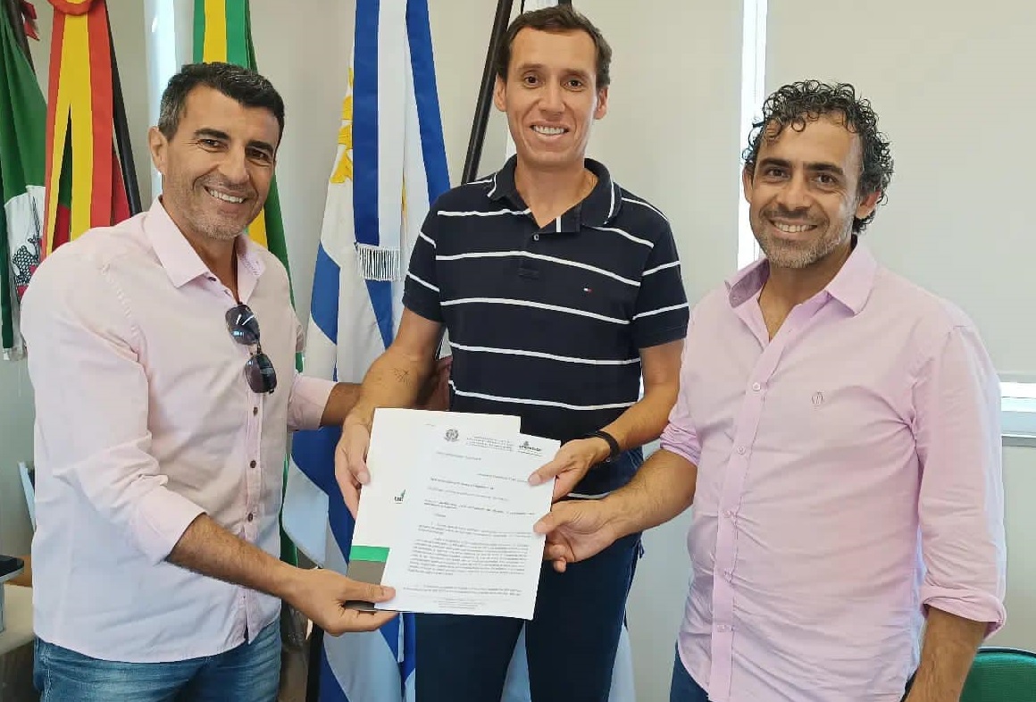 Vereador Aquiles participa de reunião na Unipampa