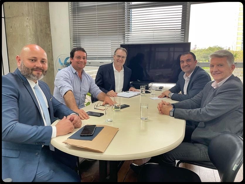 Reunião na Secretaria de Educação do estado.