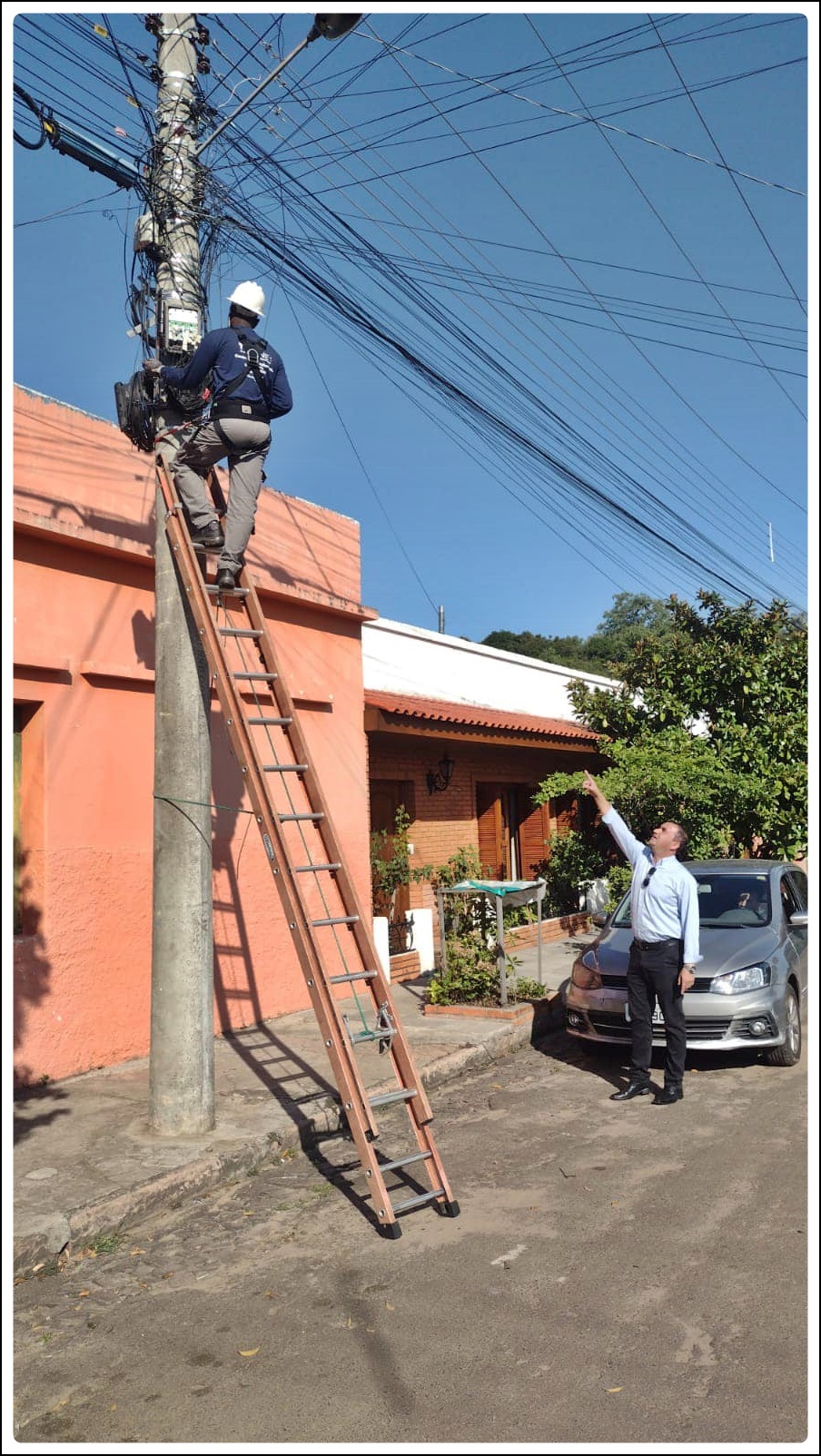 Mutirão para retirada de fios.