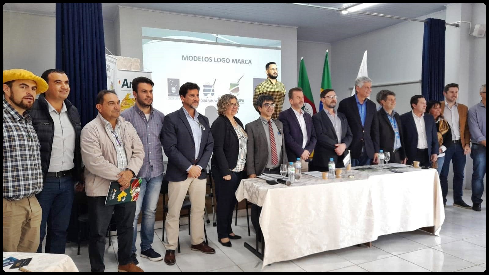  Representando a câmara em assembleia.