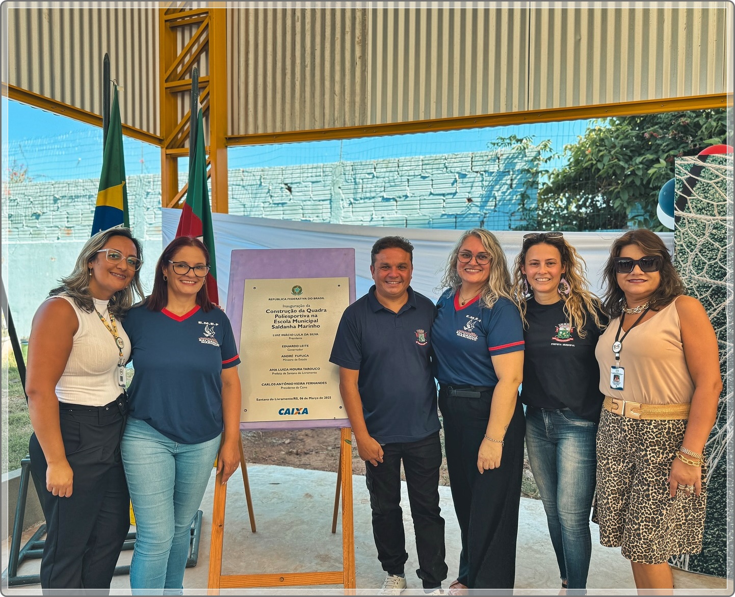Inauguração de quadra poliesportiva.