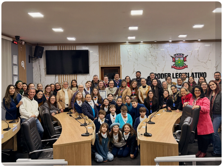 Homenagem ao  Colégio Santa Tereza d e Jesus