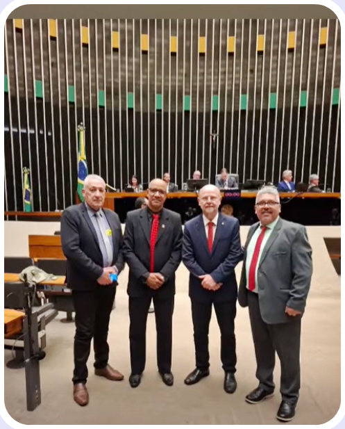 Em Brasilia trabalhando por Livramento.