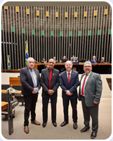 Em Brasilia trabalhando por Livramento.