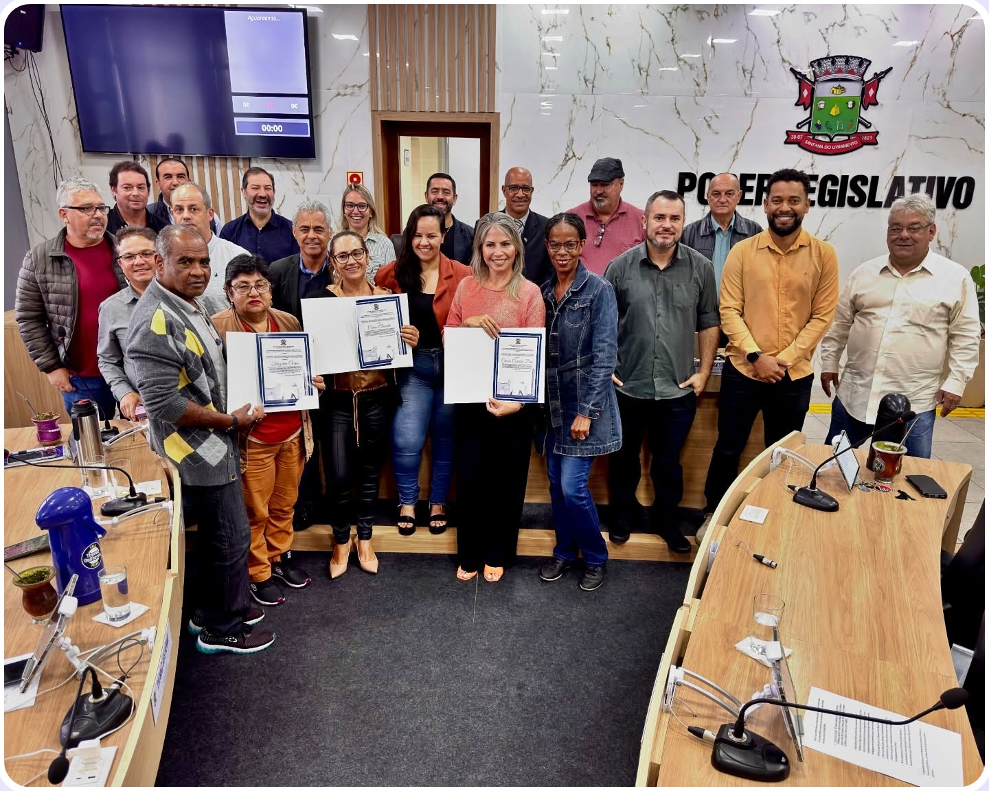 Professores recebem homenagem.