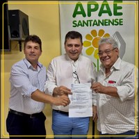Confirmando  apoio a  causa da APAE.