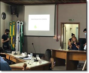 Executivo vem ao Legislativo