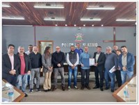 Homenagem e agradecimento.