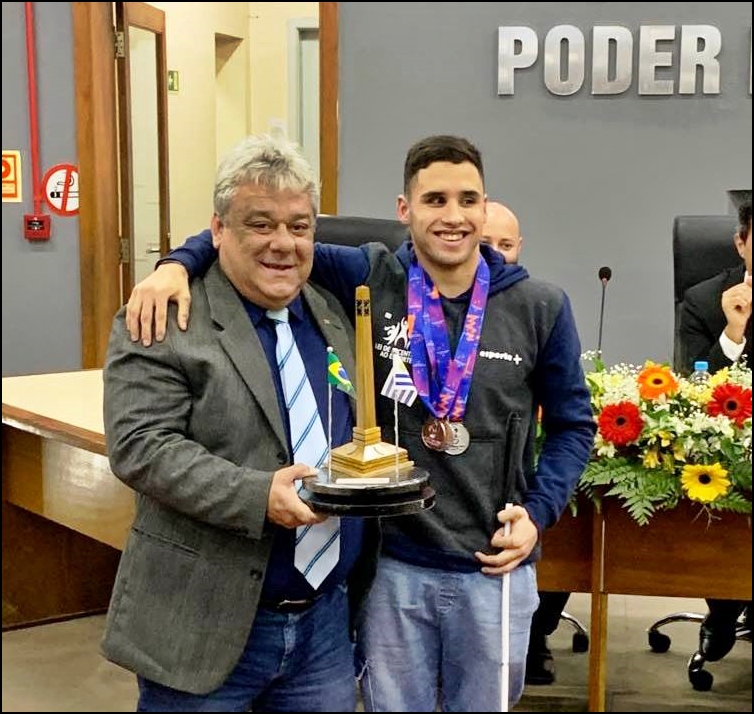  Homenagem a jovem paratleta santanense.